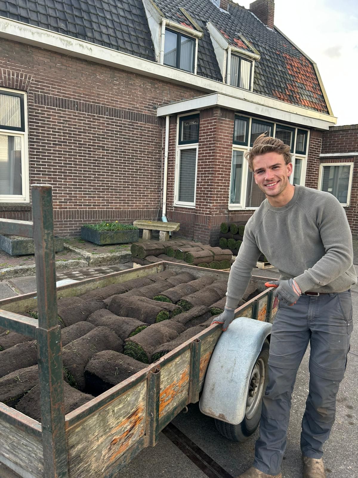 Sil Lenting met graszoden voor gazon aanleg